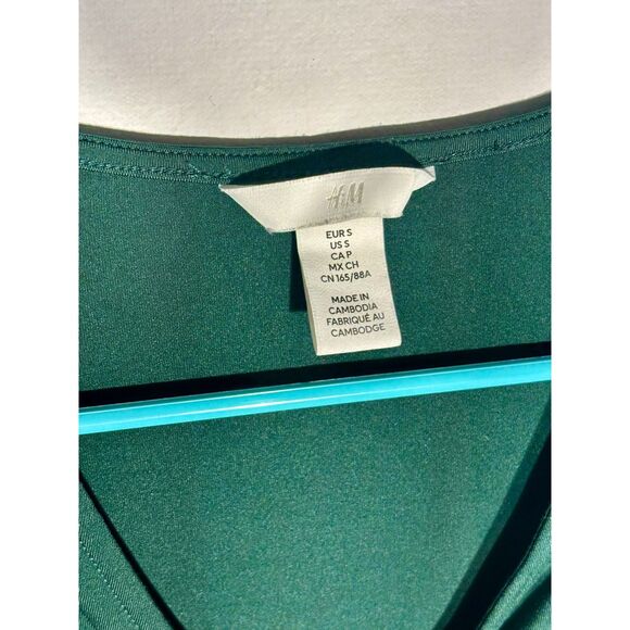 H&M Long Sleeve Keyhole Ruched Front Top Brown & Green Lot of 2 Women’s Sz S - Picture 4 of 10